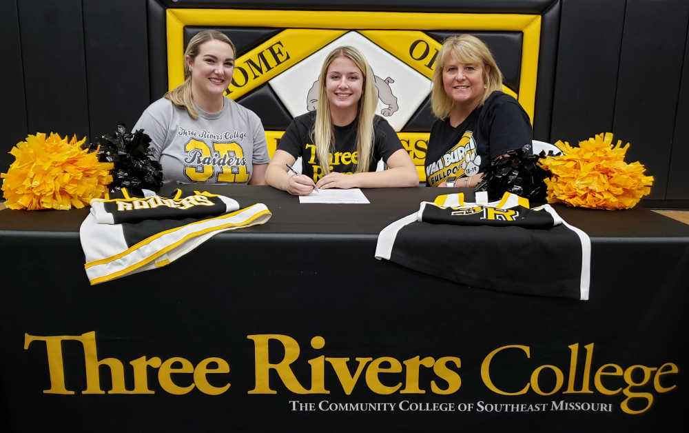 Van Burens' Chloe Cantrell signs with Three Rivers cheer squad