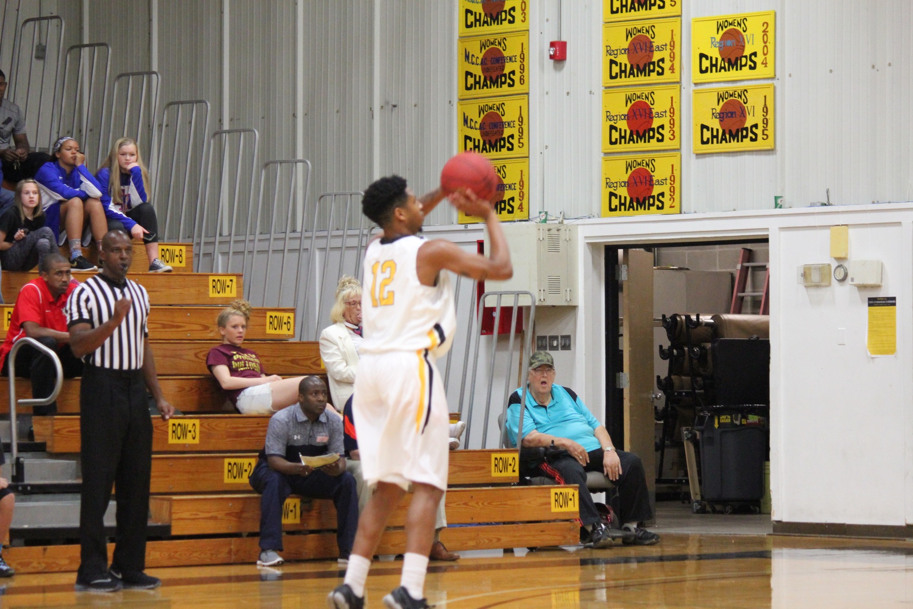 Gabe Grant hits 1,000-point mark against Mineral Area