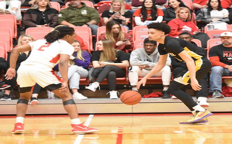 Cards snap Raiders' winning streak