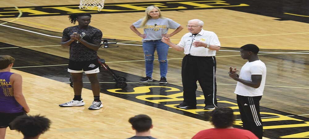 Gene Bess Basketball Camp focuses on teaching fundamentals