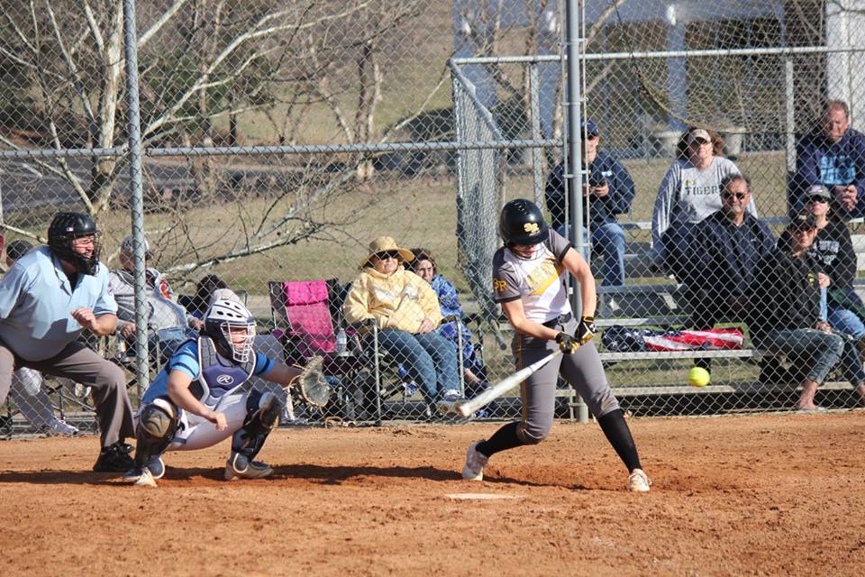 Lady Raiders open region schedule with sweep
