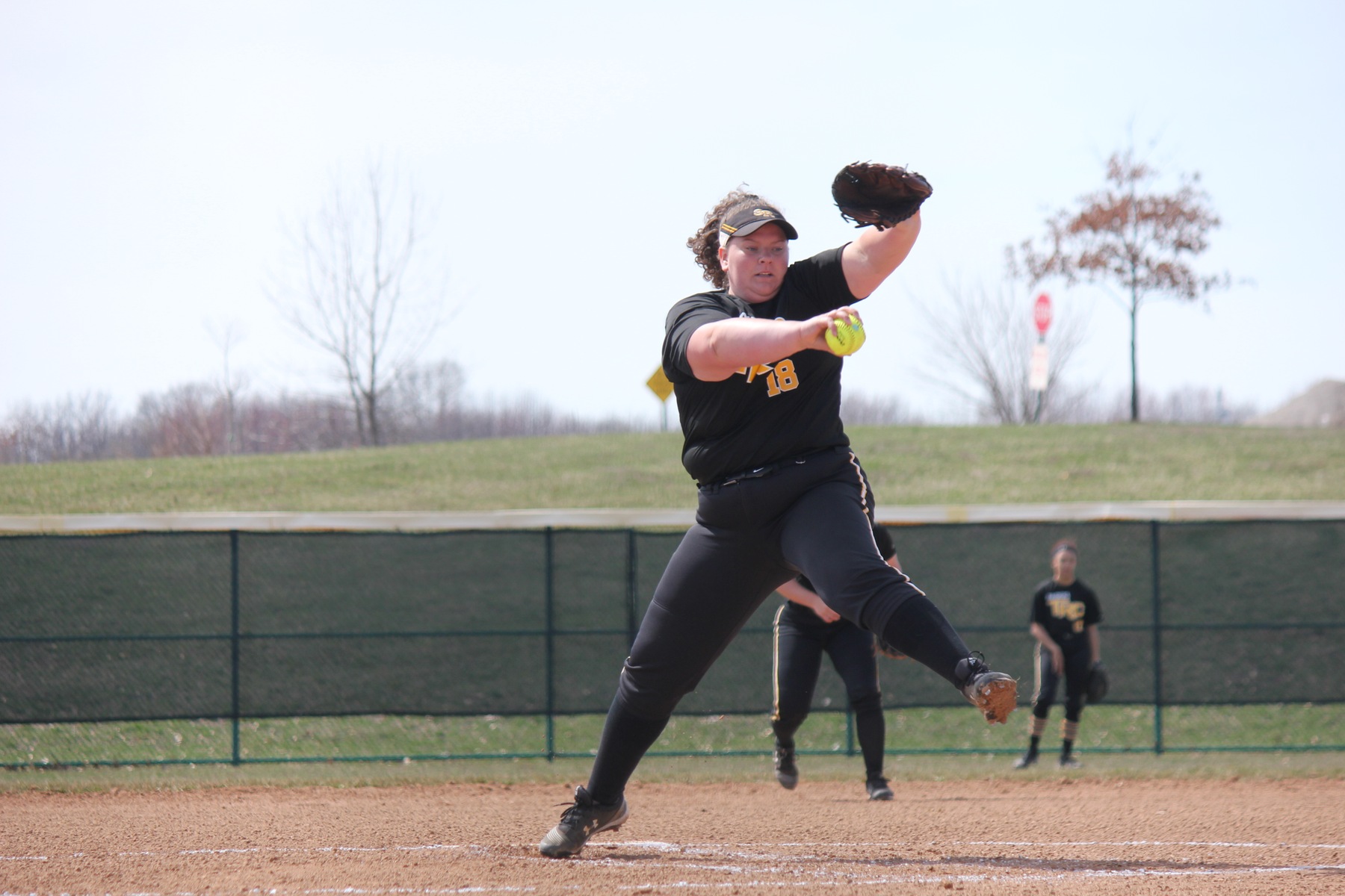 Lady Raiders Softball sweeps St. Charles to reach 10 straight wins