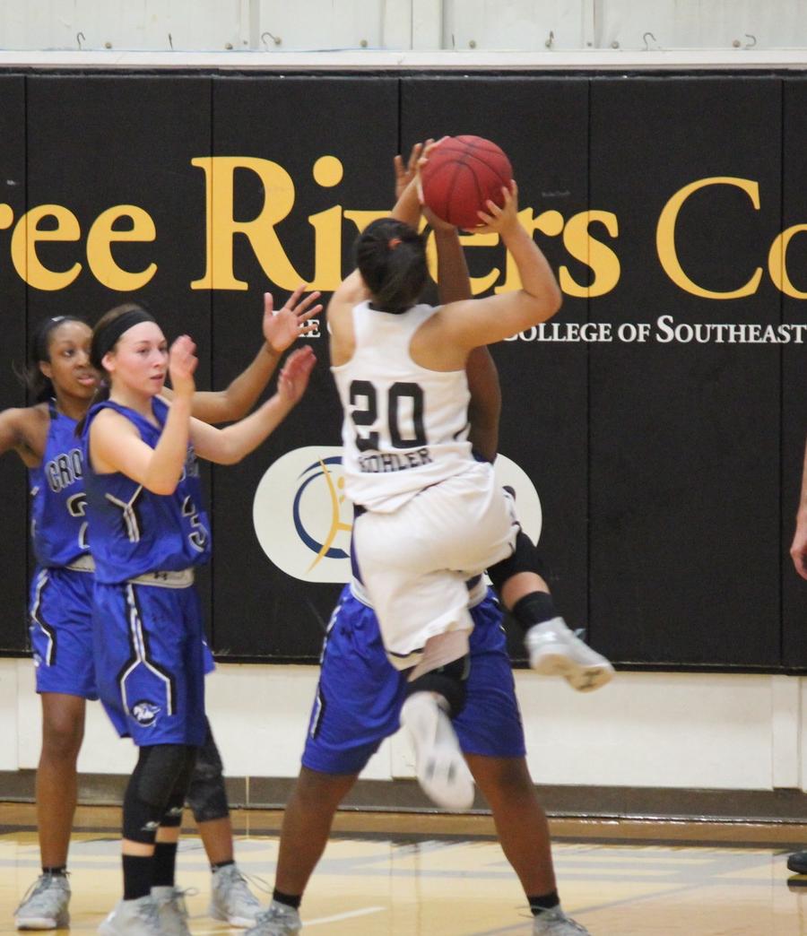 Lady Raiders squeak past Crowder for 4-0 start