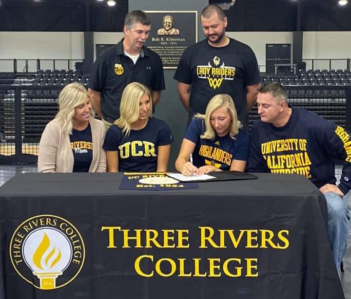 Hannah Thurmon signs with UC Riverside