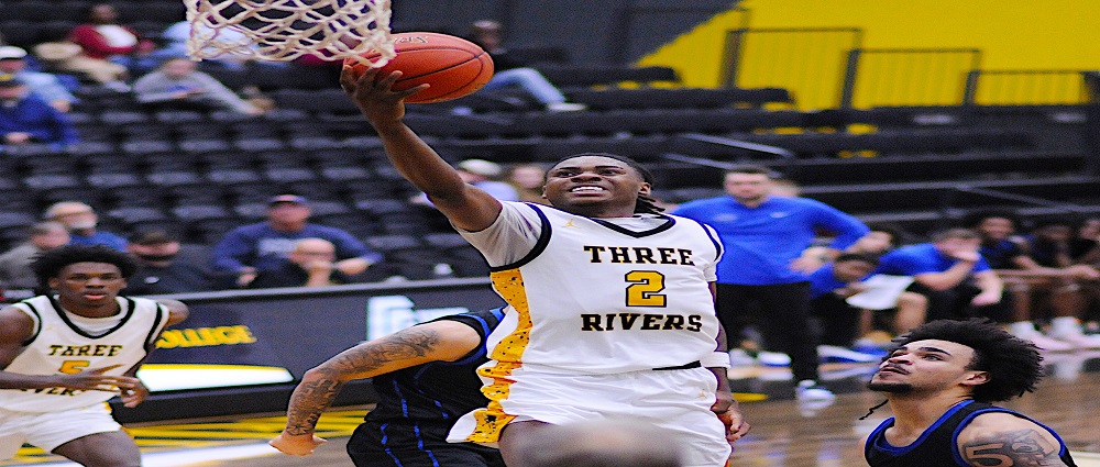 Raiders back in win column Saturday over Rockets