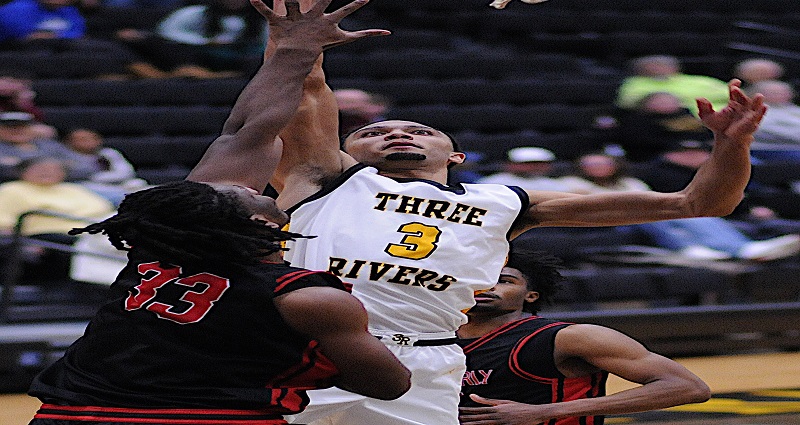 Raiders secure ranked victory over Moberly